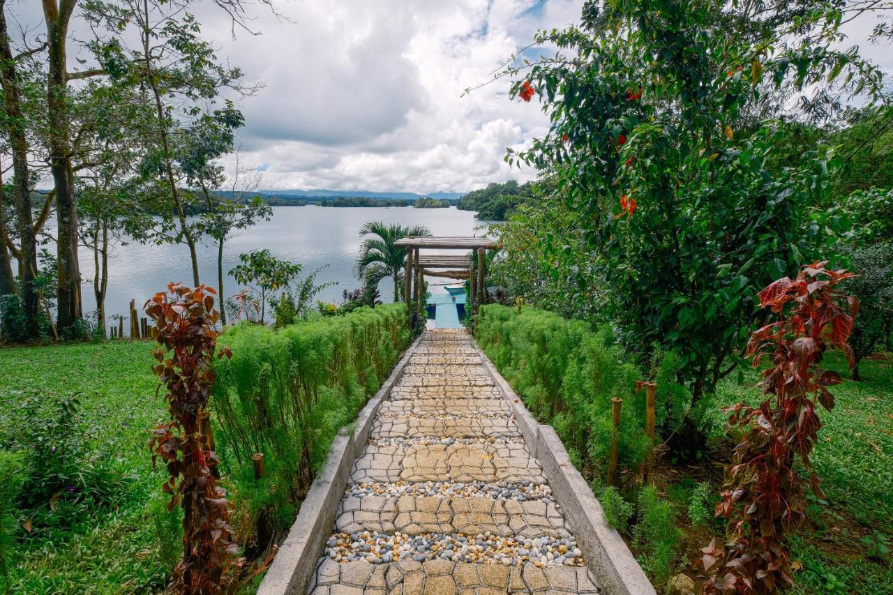 Almost Heaven Lake Resort By Cocotel Cavinti Exterior photo